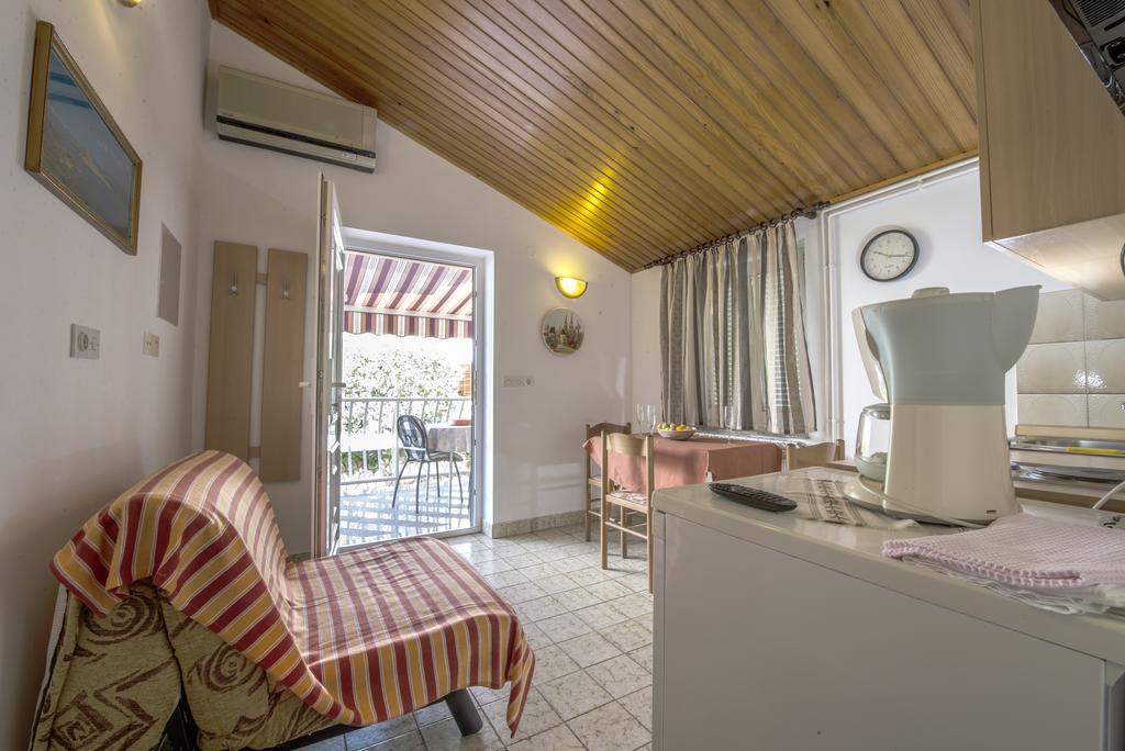 Apartment Anka D Krk Town Exterior foto